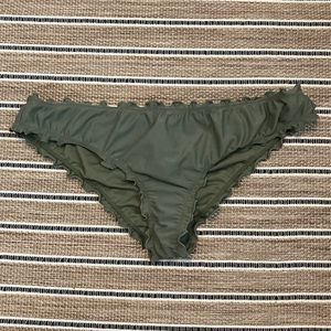 Hollister Olive Green Scrunch Bottoms